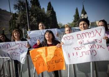 חוסר הוודאות מערער את מפוני הצפון, ששהייתם במלונות הוארכה בחודשיים