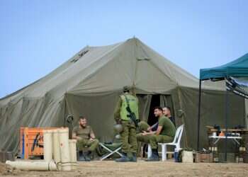 יקום מקביל. חיילי מילואים בשטח. צילום: משה שי, פלאש 90