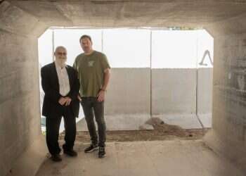 הרב איתן איזמן ואייל נווה. צילום: נעמה גרינבאום