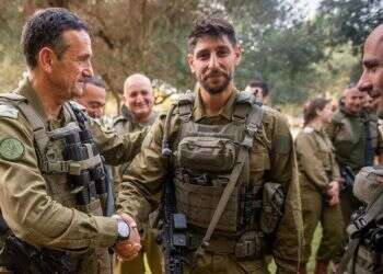 הזמר והשחקן עידן עמדי נפצע בעזה