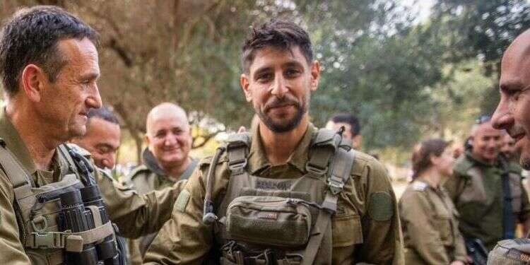 הזמר והשחקן עידן עמדי נפצע בעזה