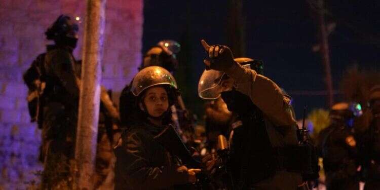 פעילות שוטרי מחוז ירושלים ולוחמי מג״ב במזרח ירושלים. צילום: דוברות המשטרה הותר לפרסום: סוכל פיגוע טרור של תומכי דעאש בירושלים