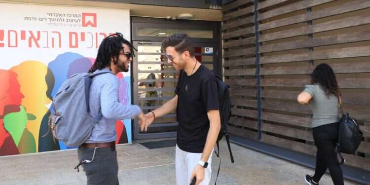 סטודנטים בבית הספר לעיצוב של ויצו. צילום: יח"צ ויצו