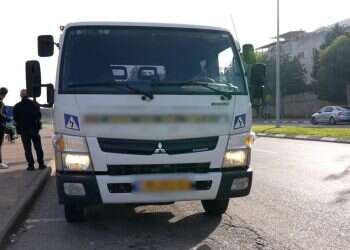 משאית למד לימוד נהיגה רישיון רשיונות טסט