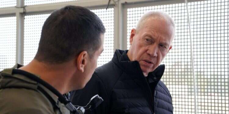 שר הביטחון יואב גלנט בביקור ביחידת יהל שר הביטחון יואב גלנט בביקור ביחידת יהל"ם