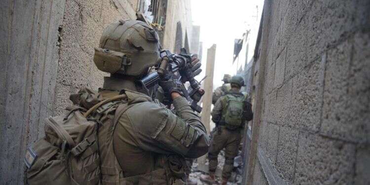 לוחמים בלב חאן יונס. צילום: דובר צה"ל