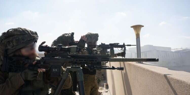 כוחות צה כוחות צה"ל במרכז רצועת עזה