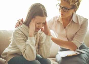 שיח מעורר אתגר מייצר התמודדות וחוסן. אילוסטרציה: שאטרסטוק