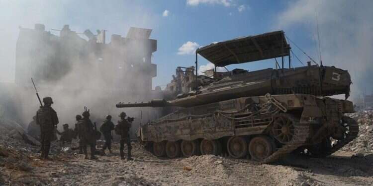 דרושה התעצמות דרמטית. כוחות צה דרושה התעצמות דרמטית. כוחות צה"ל בעזה, השבוע. צילום: דובר צה"ל