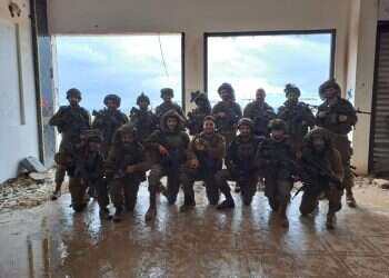 "כל אחד מהם כאן התמונה נכנס לי ונחרט לי עמוק בלב". המחלקה של דביר