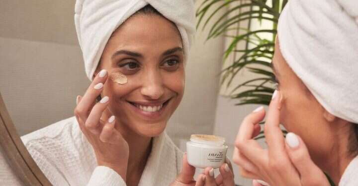 -אננדה. צילום ליאור קסון נלחמים ביובש בשפתים: כל מה שצריך לדעת על טיפול בעור בחורף