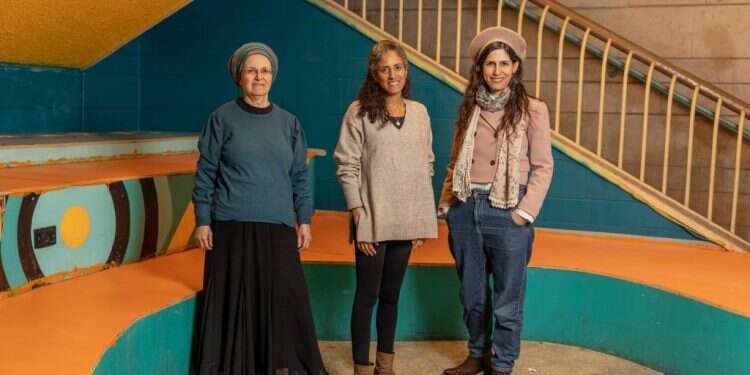 מימין: אורית רז, שני בלוך ויהודית שבתא. צילום: נעמה שטרן