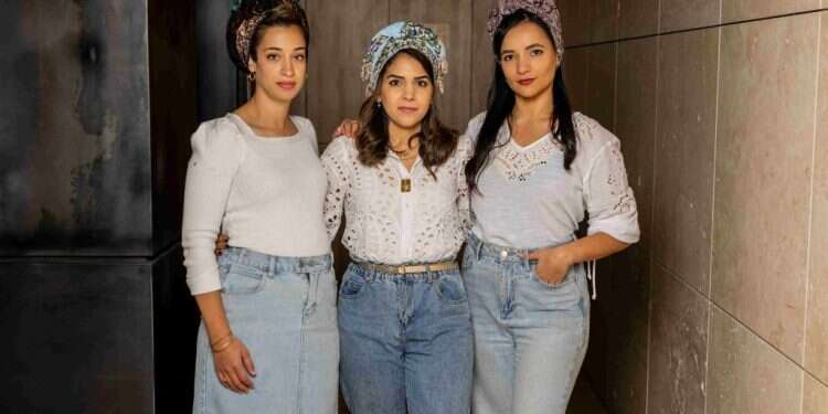 ליאורה יבנאל, רעיה טברסקי וירין סולטן. צילום: נעמה שטרן ליאורה יבנאל, רעיה טברסקי וירין סולטן. צילום: נעמה שטרן