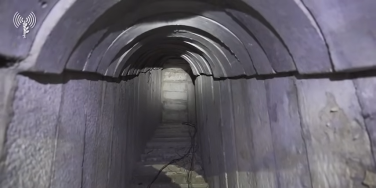 רחוקים מפריצת דרך: ישראל משחקת פוקר מול נסראללה