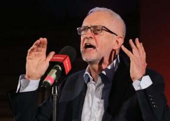 בניגוד לעבר, האנטישמיות רחוקה מלהיות נחלת הימין בלבד. יו"ר מפלגת הלייבור הבריטית, ג'רמי קורבין צילום: איי.אף.פי