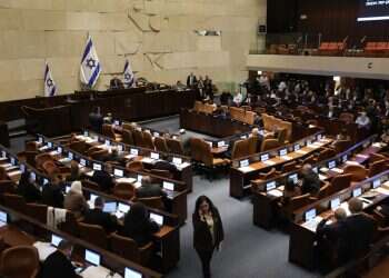 שר החוץ הירדני בהאג: ישראל מגבילה תפילת מוסלמים באל-אקצא