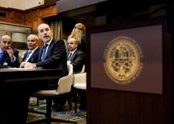 שר החוץ הירדני בהאג: ישראל מגבילה תפילת מוסלמים באל-אקצא