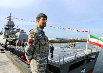 השקת ספינת מלחמה איראנית. צילום: איי,אף,פי "מרחב מלחמה נוסף". השקת ספינת מלחמה איראנית. צילום: איי,אף,פי