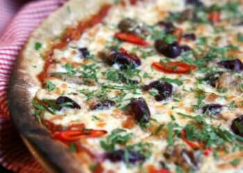פיצה איטלקית, צילום:לירון אלמוג, פלאש 90