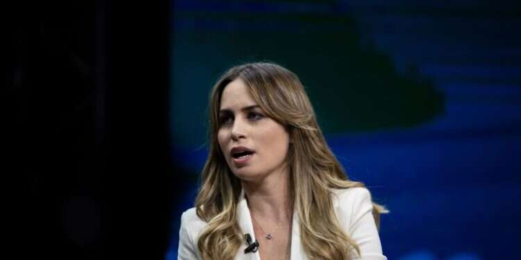 אדוה דדון. צילום: יונתן זינדל, פלאש 90 הסקופ של "אולפן שישי": זוג צעיר התחתן