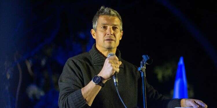 "אם נכשלים – מתקנים": יועז הנדל במפגן כוח לקראת חזרה לפוליטיקה