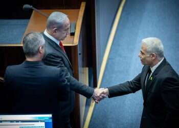 לפיד ונתניהו, בשבוע שעבר. צילום: יונתן זינדל, פלאש 90