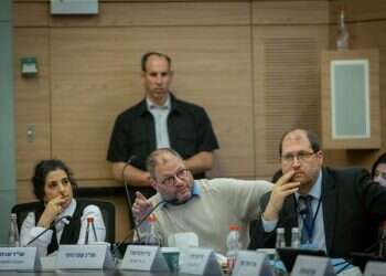 הדחת כסיף: לחץ על יש עתיד והמחנה הממלכתי להשגת הרוב הדרוש