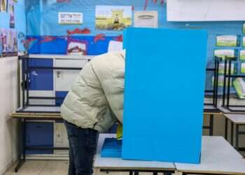 איפה נהרו אל הקלפיות והיכן נשארו בבית: נתוני ההצבעה ברחבי הארץ