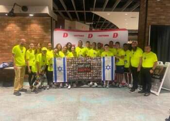 "לעולם לא ירוצו לבד": נערי בית הילדים רצו חצי מרתון למען החטופים