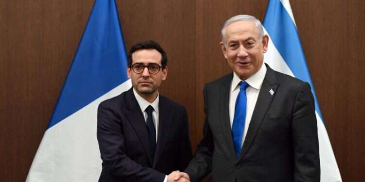 נתניהו עם שר החוץ של צרפת, סטפן סז'ורנה