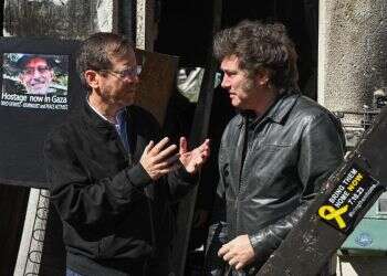 נשיא ארגנטינה בניר עוז: חמאס הוא הנאציזם של המאה ה-21