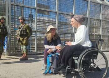 עם ציטוטים של דובר צה"ל: חסימת המשאיות לעזה נמשכת