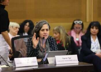 "תקרת הזכוכית העבה בישראל": הנשים שרצות בבחירות המקומיות