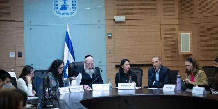 עד ה-1 ביולי: אסור לפטר מפונים ובני זוג של מילואימניקים