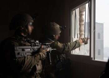 לוחמי הנח תיעוד: לוחמי הנח"ל מחסלים מחבלים מטווח קצר בזייתון