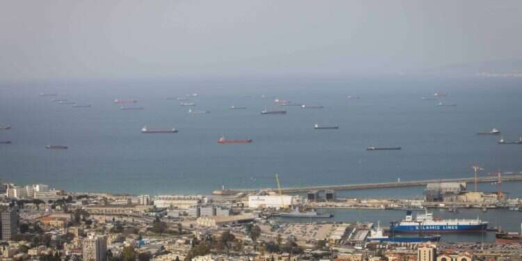 אזעקות במפרץ חיפה: דיווח על יירוט באזור קרית אתא