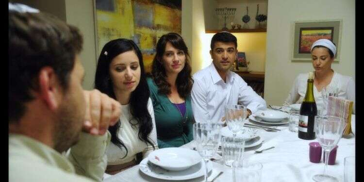 מתוך הסדרה "סרוגים". צילום: יוסי צבקר, באדיבות yes