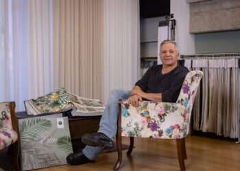 חיים לוי, בעל העסק וילונות אביבה - לוי פרקטים. צילום: אריק סולטן