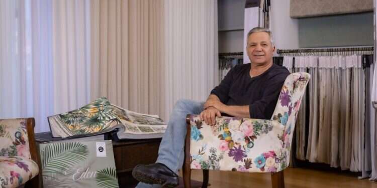 חיים לוי, בעל העסק וילונות אביבה - לוי פרקטים. צילום: אריק סולטן חיים לוי, בעל העסק וילונות אביבה - לוי פרקטים. צילום: אריק סולטן