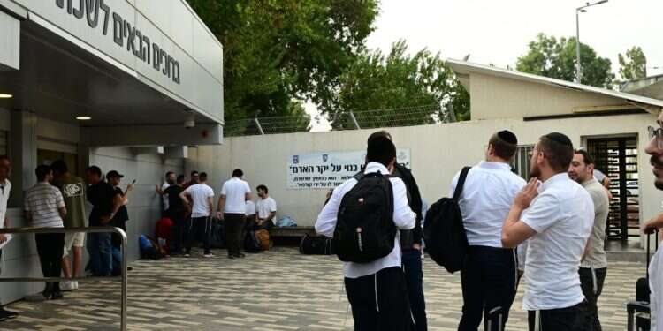 גיוס חרדים במהלך המלחמה, אוקטובר 2023. צילום: יוסי זליגר גיוס חרדים במהלך המלחמה, אוקטובר 2023