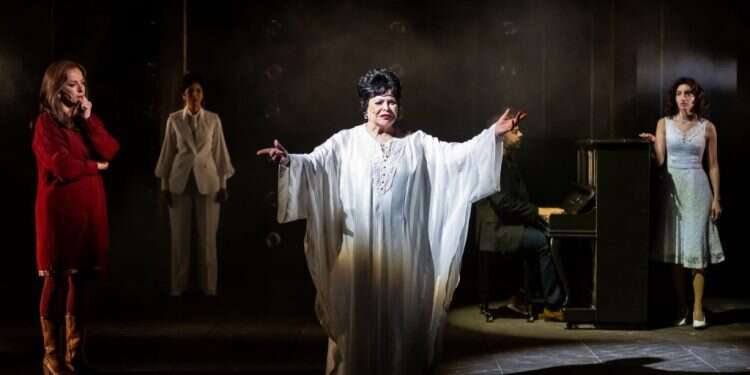 ההצגה ההצגה "האמיני יום יבוא" של הבימה