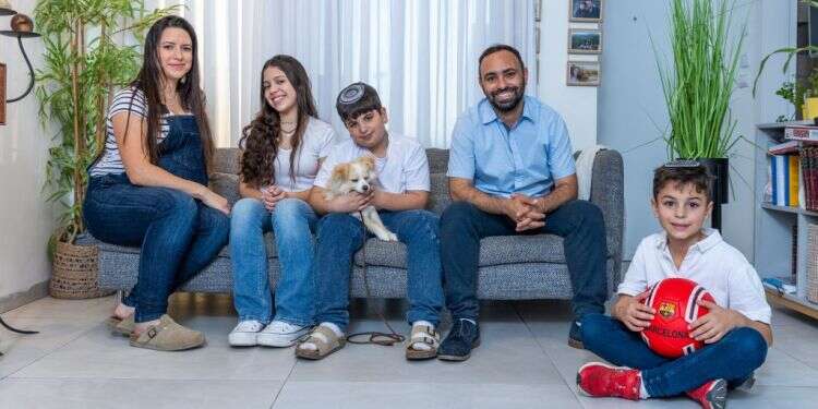 משפחת נבון, צפריה. צילום: יוס אלוני