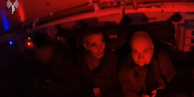 מתוך המבצע לחילוץ החטופים ברפיח, השבוע. צילום: דובר צה "זו פעולה שמוכרעת בשניות הראשונות – אחרת תחלץ גופות במקרה הטוב"