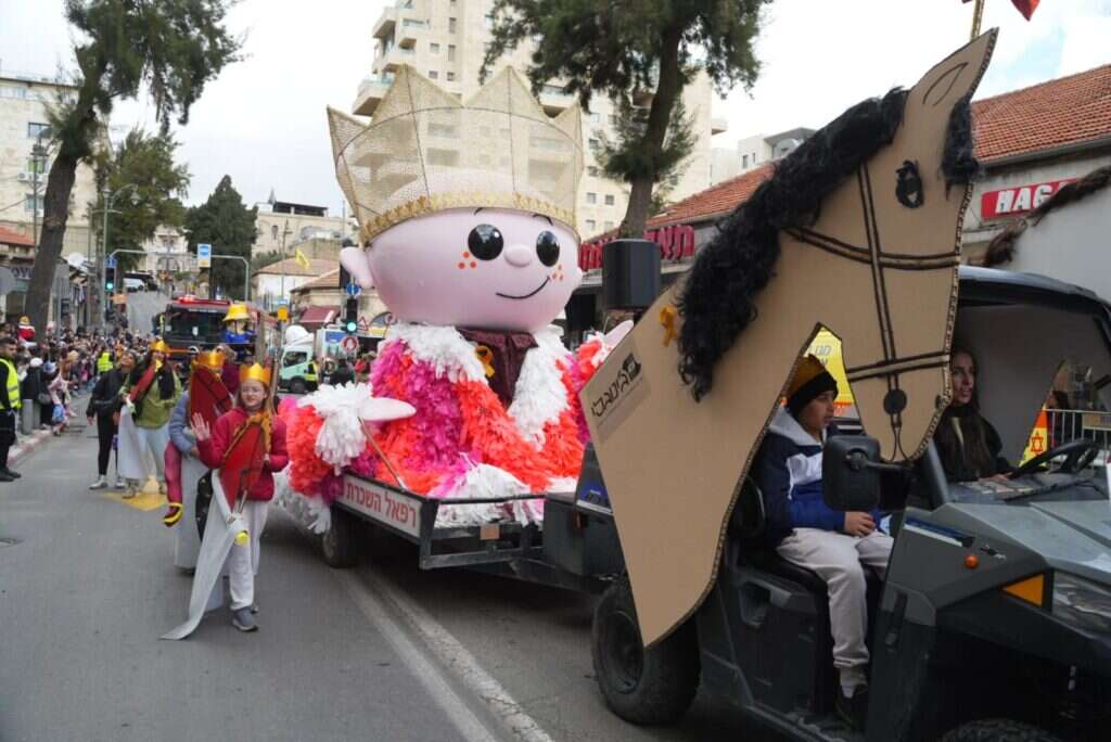 לכל דבר יש עת וחפץ. העדלאידע בירושלים, השבוע. צילום: דוברות עיריית ירושלים לכל דבר יש עת וחפץ. העדלאידע בירושלים, השבוע. צילום: דוברות עיריית ירושלים