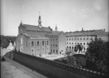 "המנזר סיפק מחסה, ביטחון ומקום מפלט מהמשפחה. לאן יכלו לפנות אם לא לשם?". מנזר האחיות הפליציאניות בקרקוב, 1890. צילום: נתן קריגר, באדיבות המוזיאון ההיסטורי של קרקוב; מתוך הספר