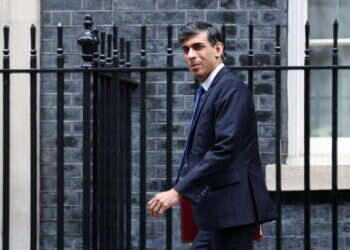 על רקע האיום באמברגו נשק: בריטניה תעמוד בראש הארגון הבינלאומי לזיכרון השואה