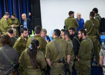 סטודנטים מילואימניקים באוניברסיטת בן גוריון. למצולמים אין קשר לכתבה. צילום: דני מכליס, אוניברסיטת בן גוריון סטודנטים חזרו ממילואים ונדרשו לשלם גם על הקורסים מהם קיבלו פטור