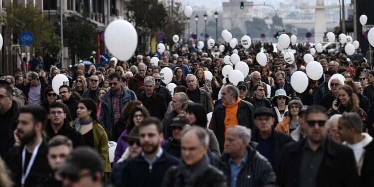 צעדת זיכרון לשואה בסלוניקי, היום. צילום: AFP צעדת זיכרון לשואה בסלוניקי, היום