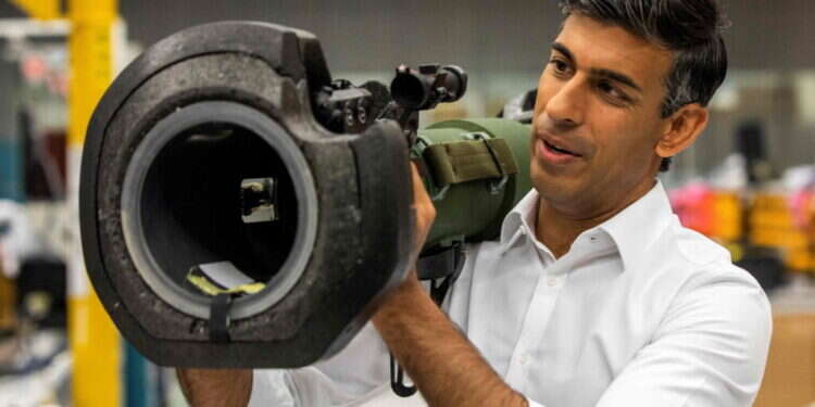 על רקע האיום באמברגו נשק: בריטניה תעמוד בראש הארגון הבינלאומי לזיכרון השואה