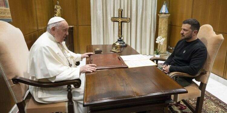 אוקראינה יוצאת בחריפות נגד הערת "הדגל הלבן" של האפיפיור